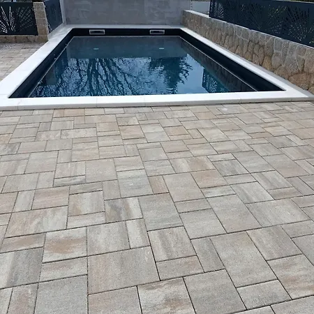 Гостевой дом Filip With Swimming Pool Стариград-Пакленица