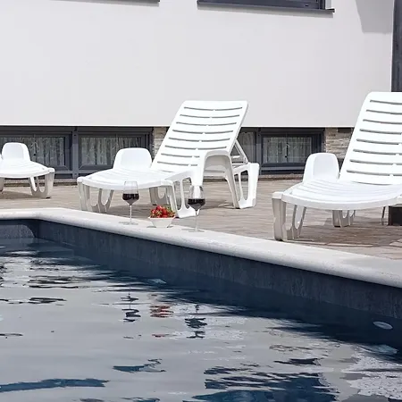 Filip With Swimming Pool Стариград-Пакленица