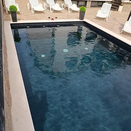 Filip With Swimming Pool Penzion Starigrad Paklenica