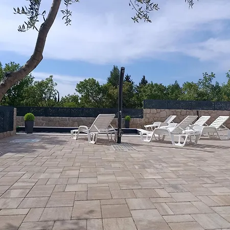 Filip With Swimming Pool Гостевой дом 4*