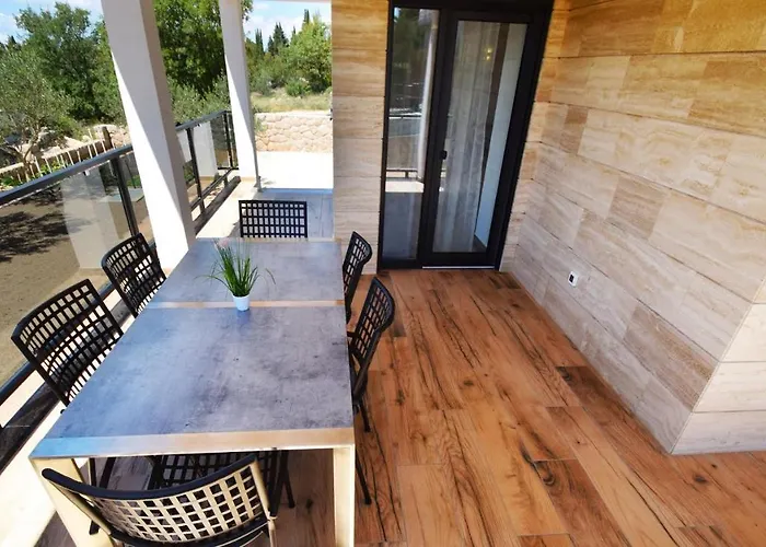 Гостевой дом Filip Стариград-Пакленица