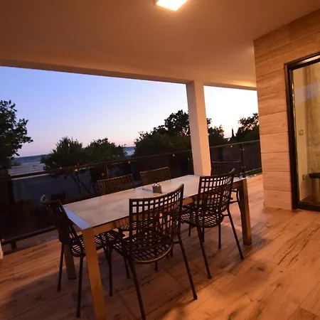 Filip Maison d'hôtes Starigrad Paklenica