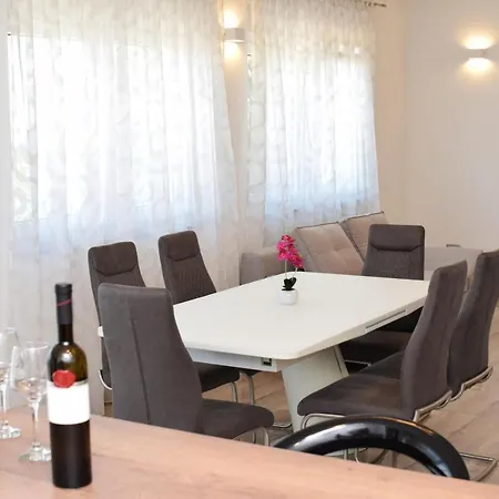 Filip Pensión Starigrad Paklenica