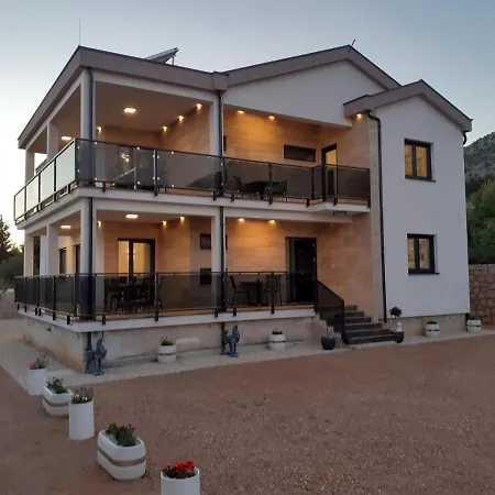 Filip Maison d'hôtes Starigrad Paklenica