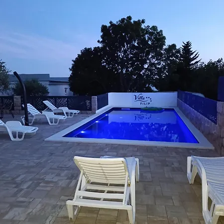 Filip With Swimming Pool 4*