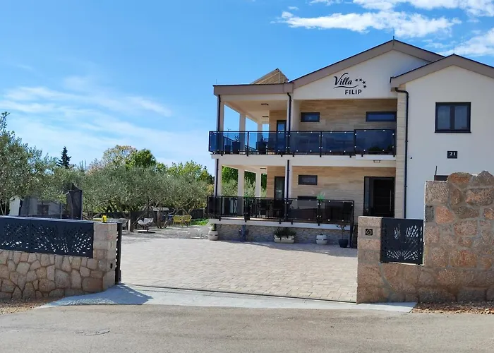 Filip 4* Starigrad Paklenica